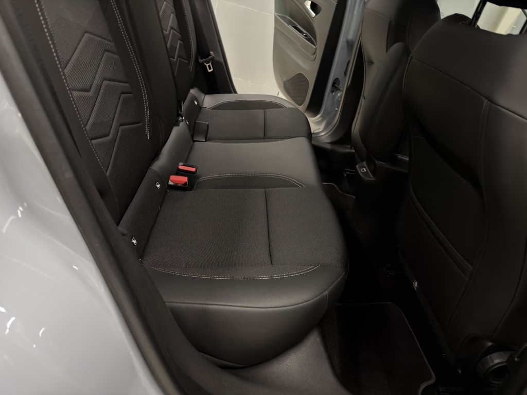 JEEP AVENGER 1200 HYBRID 110 CV SUMMIT
